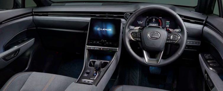 レクサスLBX インテリア｜輸出需要と売却先の選び方