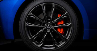 “F SPORT”オレンジブレーキキャリパー（フロントLEXUSロゴ）